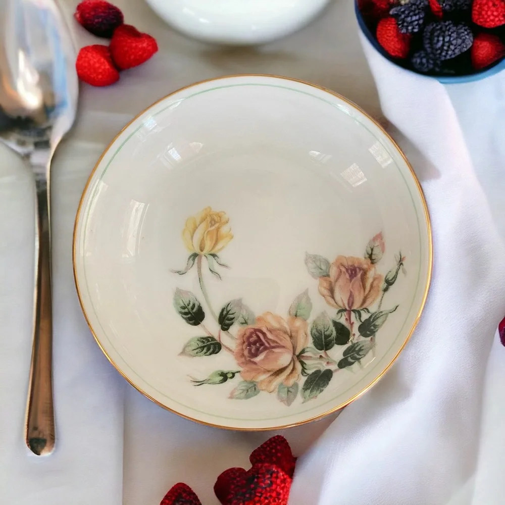 Vintage Kent China Trio Pattern Rose Bowls Set of 8 Gold Trim
